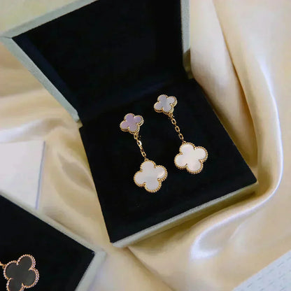 [LUCKY LOVE]CLOVER 2 MOTIF WHITE MOP EARRINGS