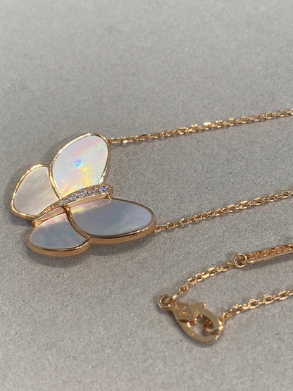 [LUCKY LOVE]BUTTERFLY GOLD MOP DIAMOND NECKLACE
