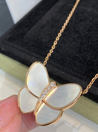 [LUCKY LOVE]BUTTERFLY GOLD MOP DIAMOND NECKLACE