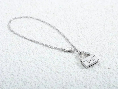 [LUCKY LOVE]AMULETTE PEDANT SILVER NECKLACE