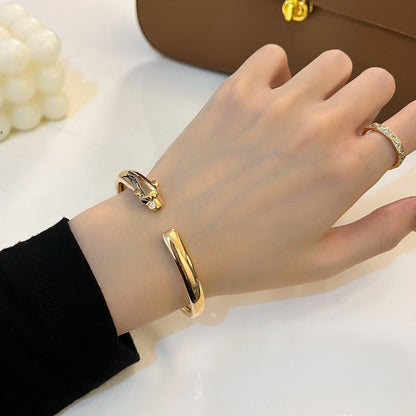 [LUCKY LOVE]PANTHERE GOLD OPEN BRACELET