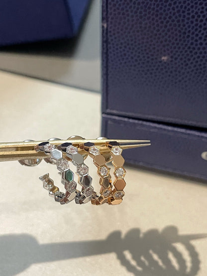 [LUCKY LOVE]Hollow Design Four-Leaf Clover Flower Shape Ring