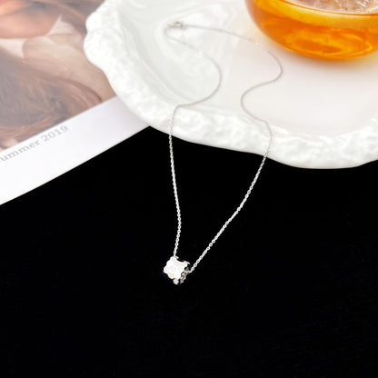 [LUCKY LOVE]BEE MINI PEDANT DIAMOND NECKLACE