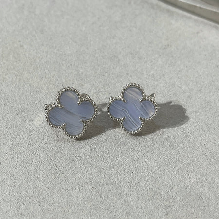 [LUCKY LOVE]CLOVER CHALCEDONY SILVER STUD EARRINGS