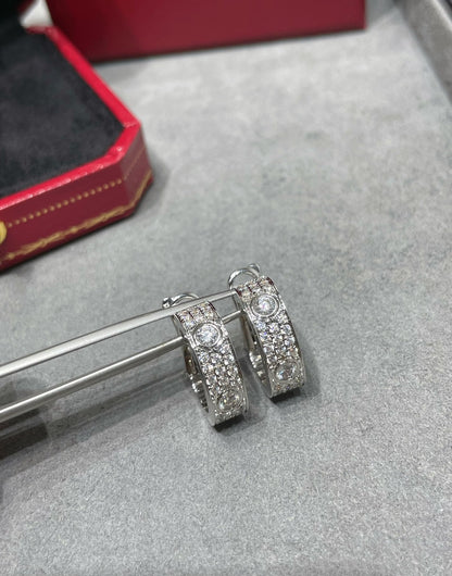 [LUCKY LOVE]LOVE 5.5MM DIAMOND PAVED EARRINGS