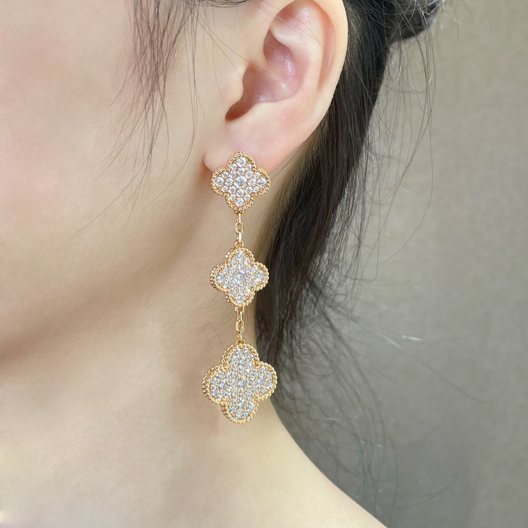 [LUCKY LOVE]CLOVER 3 MOTIFS DIAMOND PAVED ROSE GOLD EARRINGS