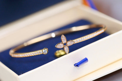 [LUCKY LOVE]IDYLLE PINK GOLD OPEN BRACELET DIAMOND PAVED