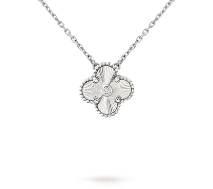 [LUCKY LOVE]CLOVER 15MM CHRISTMAS LIMITED EDITION SINGLE FLOWER NECKLACE