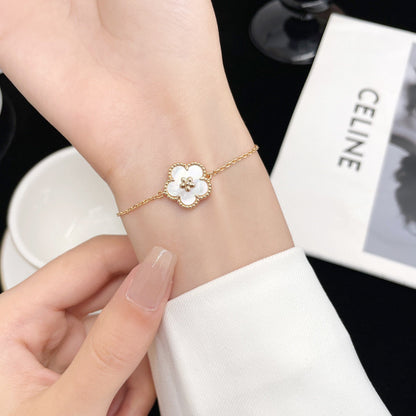 [LUCKY LOVE]LUCKY WHITE MOP PLUM BLOSSOM  BRACELET