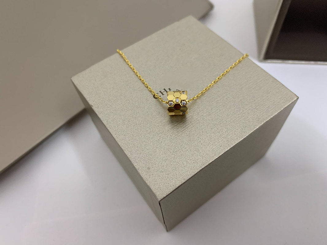 [LUCKY LOVE]BEE LOVE DIAMOND NECKLACE