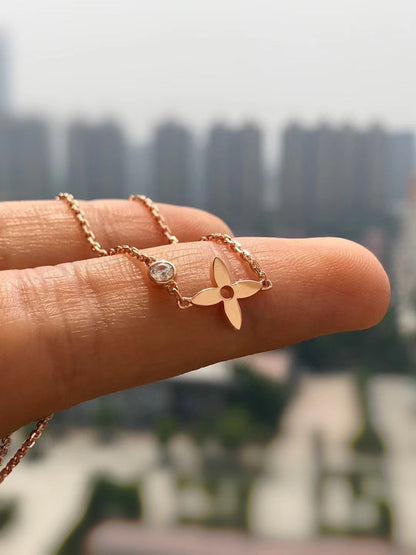 [LUCKY LOVE]BLOSSOM PENDANT PINK GOLD AND DIAMOND