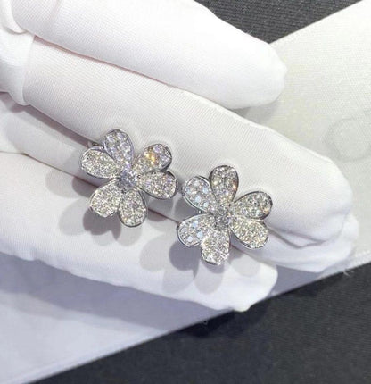 [LUCKY LOVE]FRIVOLE SILVER FLOWER DIAMOND EARRINGS
