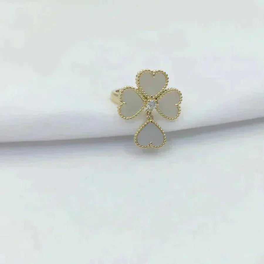 [LUCKY LOVE]SWEET CLOVER WHITE MOP RING